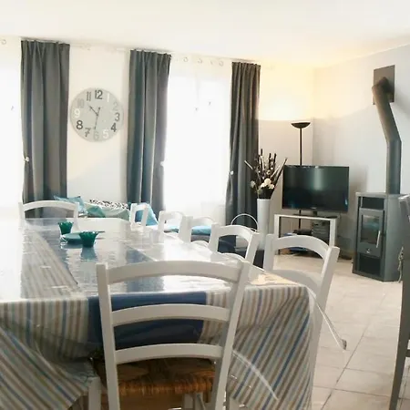 Gite A La Mer Pour 14 Pers -Disponible Vendredi Et Dimanche Pentecote - Proche Plages Et Port Plaisance Holiday home *